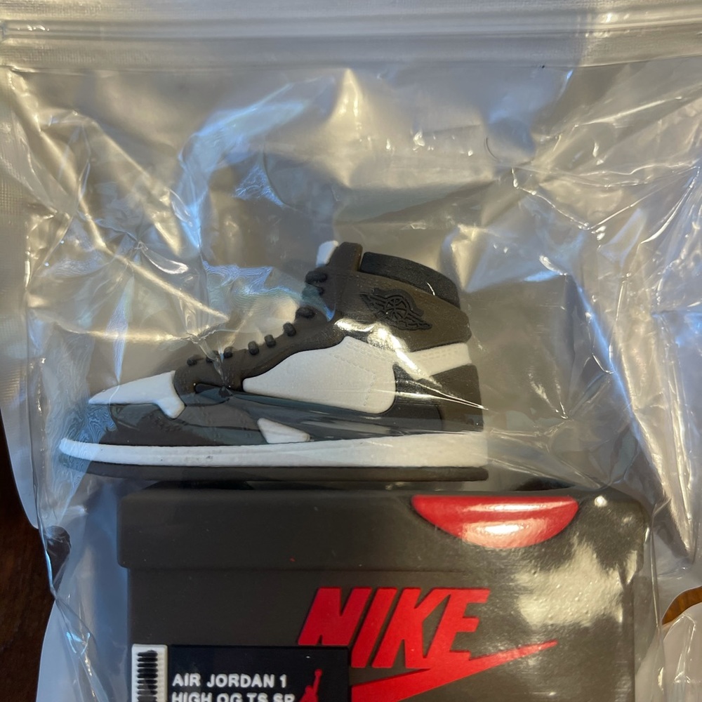 New Nike Jordan 1 AirPod Pro case